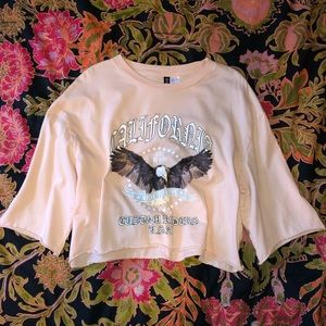 Pale pink cropped t-shirt. Size SMALL